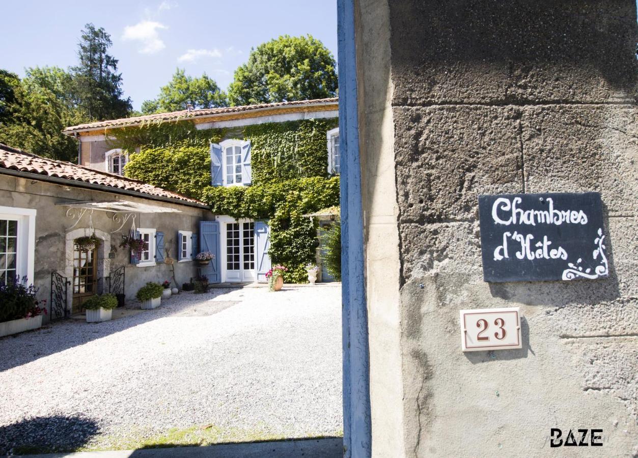 Centre De Bien-Etre Et Ses Chambres D'Hote Villeneuve-de-Rivière Екстериор снимка